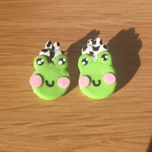 Custom design handmade polymer clay cute FROG with cowboy hat earrings
